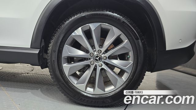 Mercedes-Benz GLE-Class 2021 — photo 7