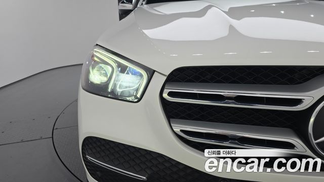 Mercedes-Benz GLE-Class 2021 — photo 8