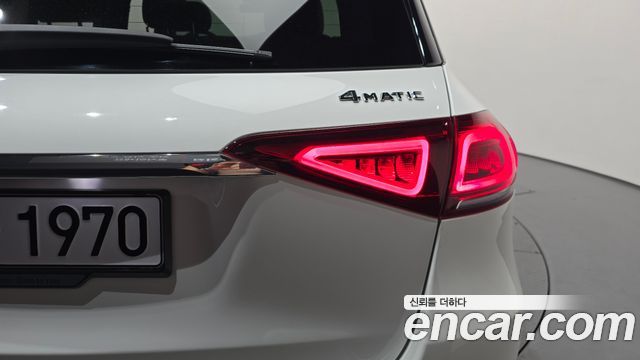 Mercedes-Benz GLE-Class 2021 — photo 9