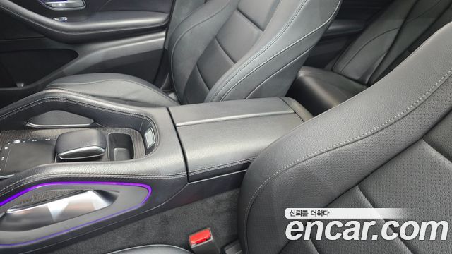 Mercedes-Benz GLE-Class 2021 — photo 30