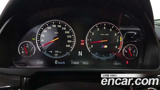BMW X6M 2017 — photo 11