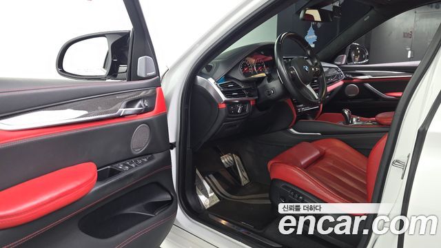 BMW X6M 2017 — photo 13