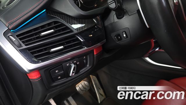 BMW X6M 2017 — photo 28