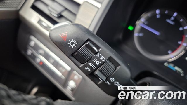 KG Mobility Rexton 2018 — photo 32