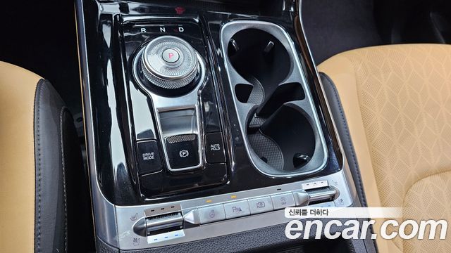 Kia Canival 2021 — photo 9