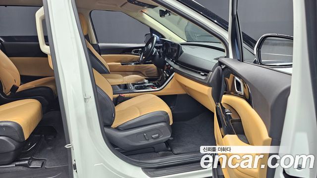 Kia Canival 2021 — photo 12