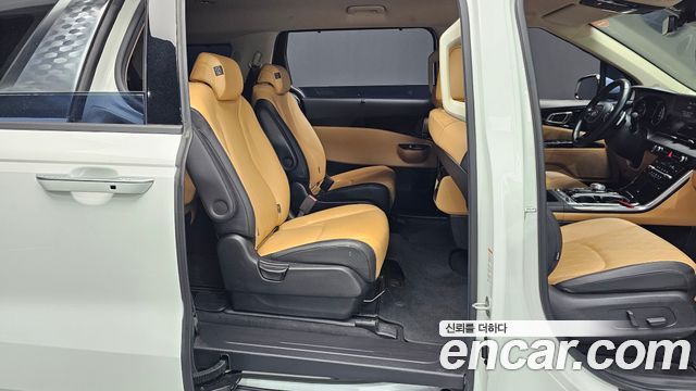 Kia Canival 2021 — photo 13