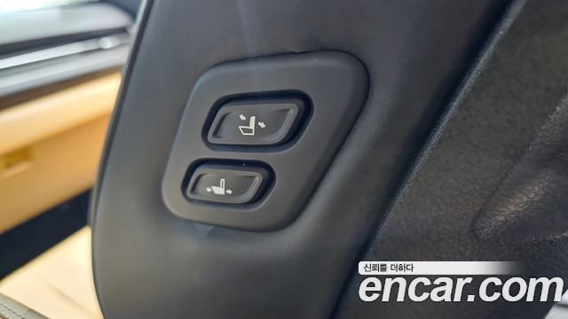 Kia Canival 2021 — photo 18