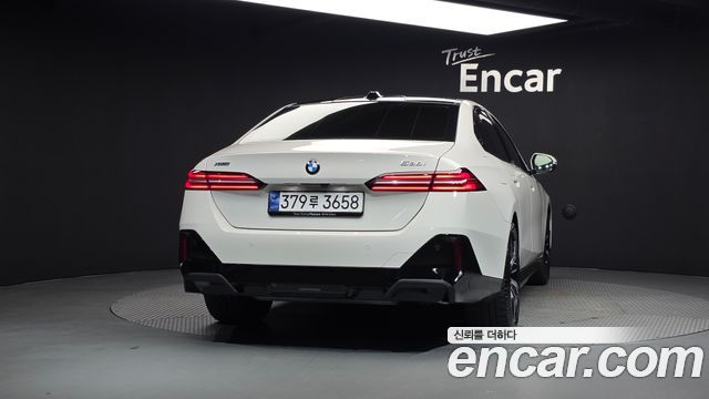 BMW 5-Series 2024 — photo 4