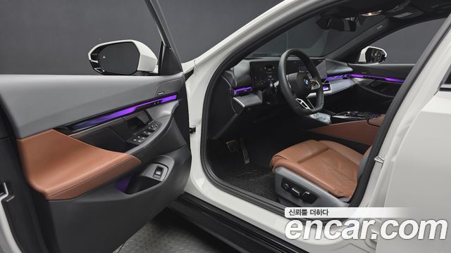 BMW 5-Series 2024 — photo 13
