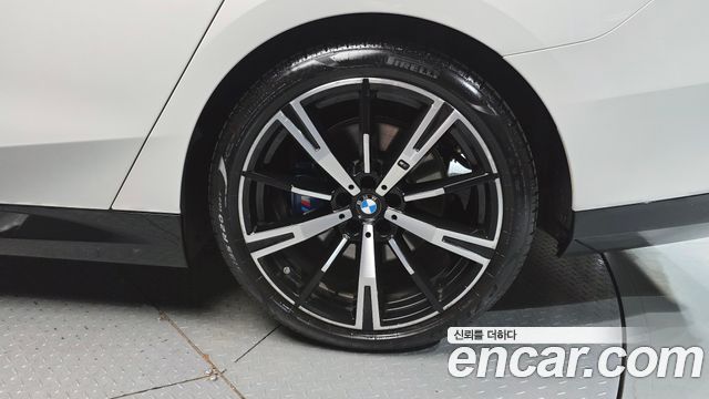 BMW 5-Series 2024 — photo 7