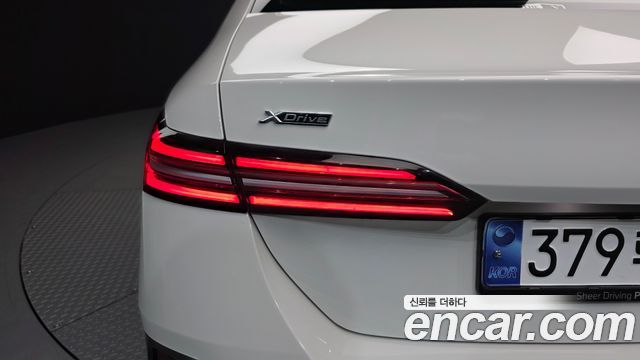 BMW 5-Series 2024 — photo 9