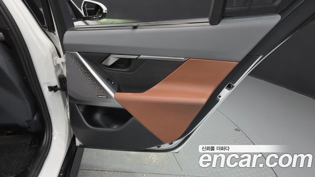BMW 5-Series 2024 — photo 15