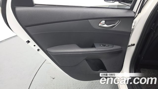 Kia K3 2019 — photo 15