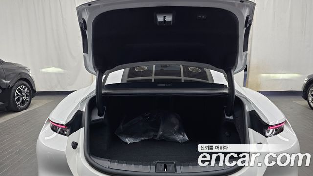 Porsche Taycan 2023 — photo 20