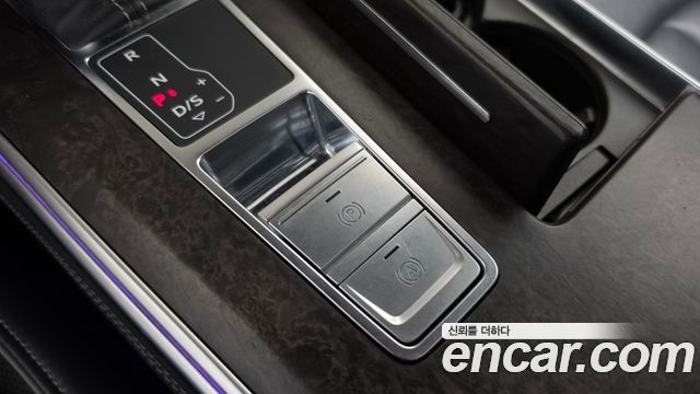 Audi A7 2021 — photo 32