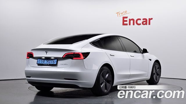Tesla Model 3 2021 — photo 2