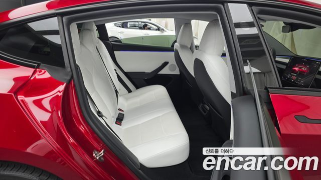 Tesla Model 3 2024 — photo 12