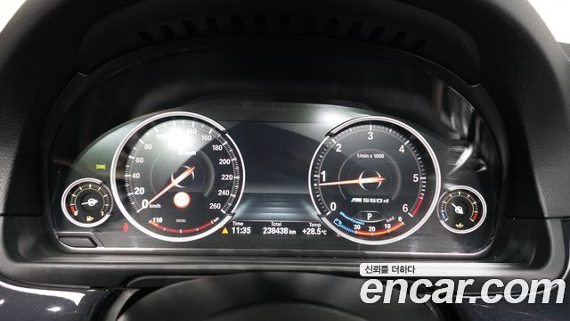 BMW 5-Series 2016 — photo 8