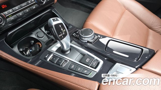 BMW 5-Series 2016 — photo 9