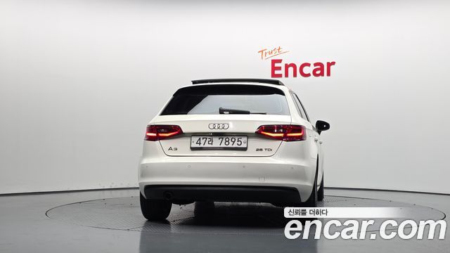 Audi A3 2015 — photo 4