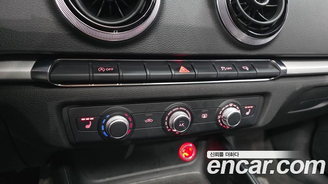 Audi A3 2015 — photo 17