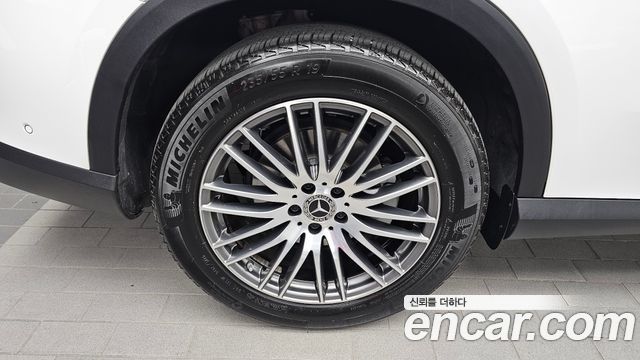 Mercedes-Benz GLC-Class 2026 — photo 5