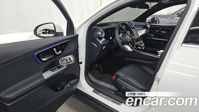 Mercedes-Benz GLC-Class 2026 — photo 13