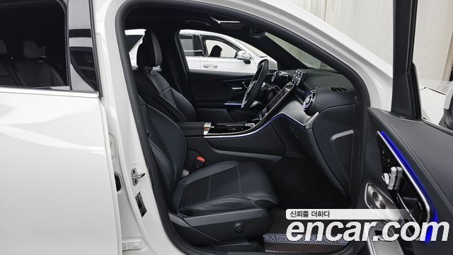 Mercedes-Benz GLC-Class 2026 — photo 17