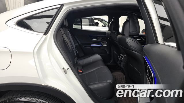 Mercedes-Benz GLC-Class 2026 — photo 18