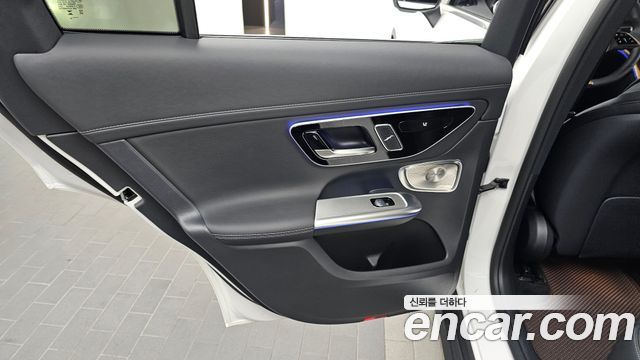 Mercedes-Benz GLC-Class 2026 — photo 15
