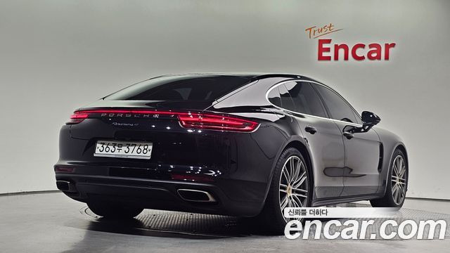Porsche Panamera 2020 — photo 2