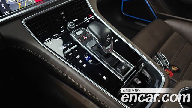 Porsche Panamera 2020 — photo 12