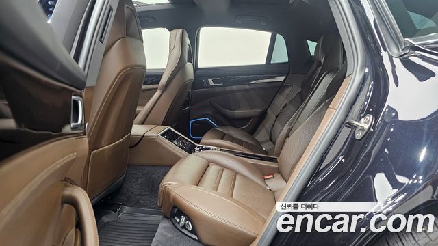Porsche Panamera 2020 — photo 18
