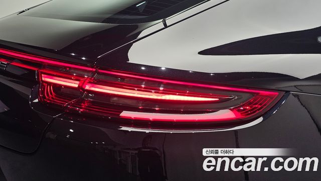 Porsche Panamera 2020 — photo 9