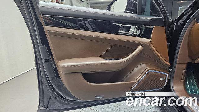 Porsche Panamera 2020 — photo 14