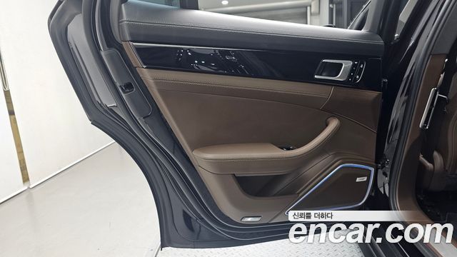 Porsche Panamera 2020 — photo 15