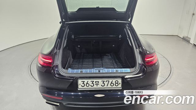Porsche Panamera 2020 — photo 33