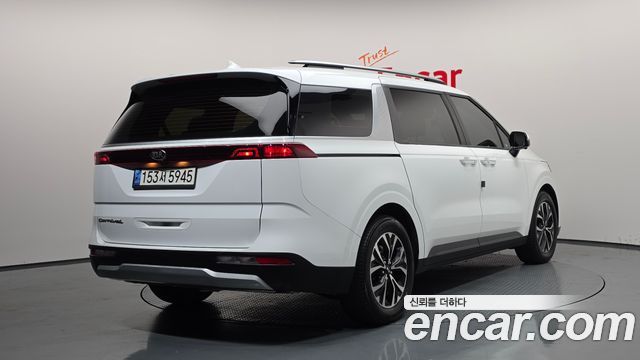Kia Canival 2021 — photo 2