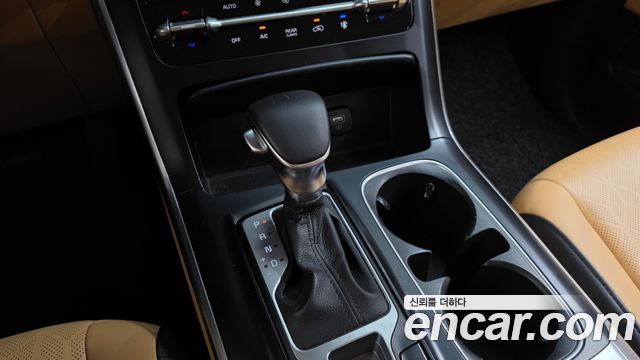 Kia Canival 2021 — photo 12