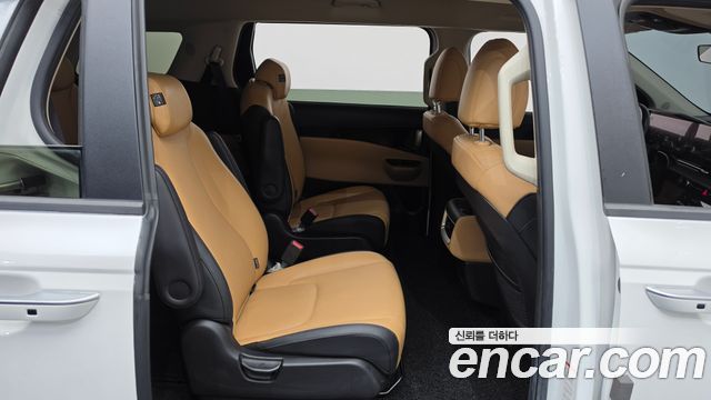 Kia Canival 2021 — photo 17