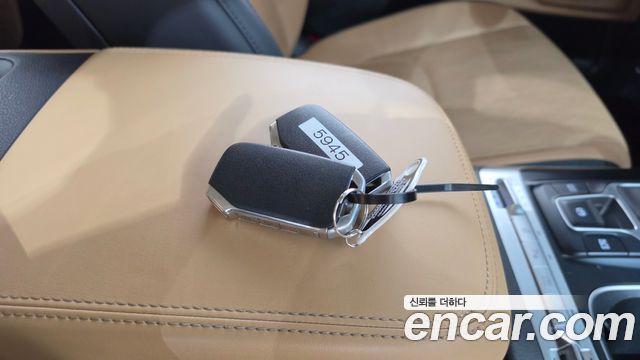 Kia Canival 2021 — photo 21