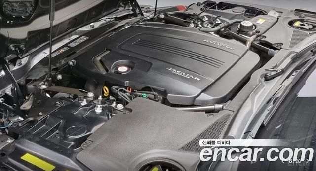 Jaguar F-TYPE 2023 — photo 6