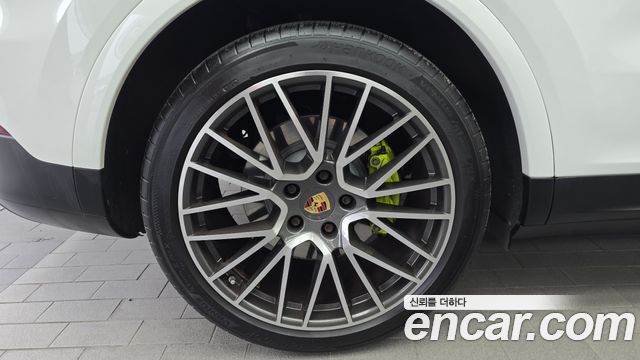 Porsche Cayenne 2021 — photo 5