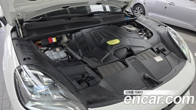 Porsche Cayenne 2021 — photo 6