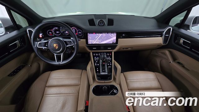 Porsche Cayenne 2021 — photo 10