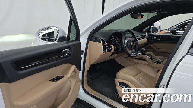 Porsche Cayenne 2021 — photo 13