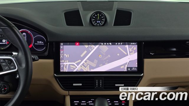 Porsche Cayenne 2021 — photo 18