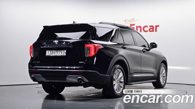 Ford Explorer 2020 — photo 2