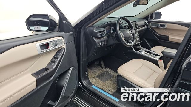 Ford Explorer 2020 — photo 13